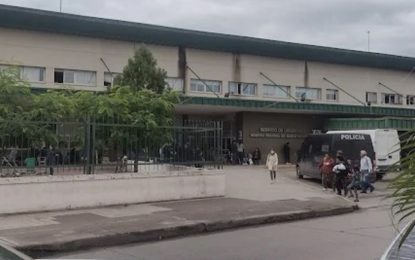 Encendió un cigarrillo en el hospital, prendió fuego la cama y murió quemada: investigan una sospechosa visita previa