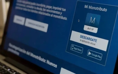 Aseguran que el Gobierno evalúa eliminar el Monotributo y modificar Ganancias