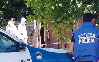 Hallan un cadáver dentro de una heladera en Neuquén: «Lo asesinó y lo escondió en el patio de la casa»