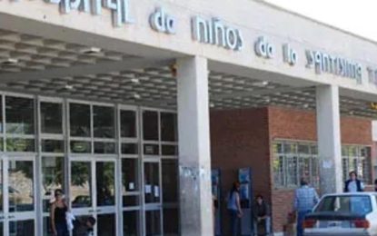 Conmoción en Córdoba tras la muerte de un bebé de 3 meses por severas lesiones en la cabeza: arrestaron a los padres