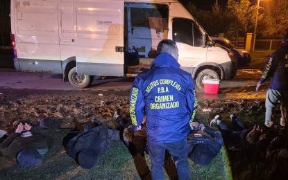 Tenía domiciliaria, pulsera electrónica, pero lideraba una banda narco desde su casa en Merlo: le encuentran drogas y armas de grueso calibre