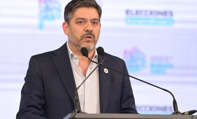 «Es un tema de la Justicia»: habló la mano derecha de Kicillof tras la difusión de los videos con fajos de dólares en la casa de Martín Insaurralde
