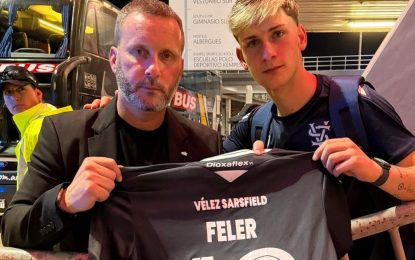 «Si me permite, con la 48, ¡mi hijo!»: la emoción de Hernán Feler al relatar por primera vez un partido de Luca en Vélez frente a Boca