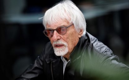 A los 95 años, el exjefe de la Fórmula 1 Bernie Ecclestone, fue detenido por llevar una escopeta sin declarar