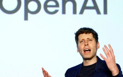 Hackeos autónomos a webs del gobierno de EE.UU. llevan a OpenAI a suspender el entrenamiento de sus agentes de Inteligencia Artificial