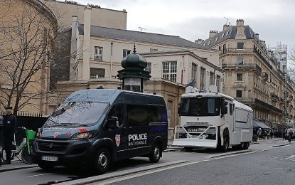 Francia: casi medio millón de estudiantes marcharon por mejores escuelas y hubo graves incidentes en París