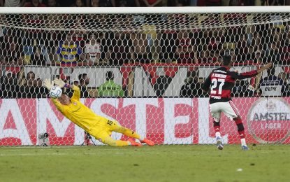 Estudiantes eliminó a Flamengo por penales en el Maracaná y jugará la final de la Libertadores contra Palmeiras