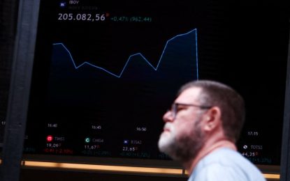 La Bolsa de San Pablo suspendió las operaciones por el desplome tras la reelección de Lula: cae más de 15% y el real se hunde