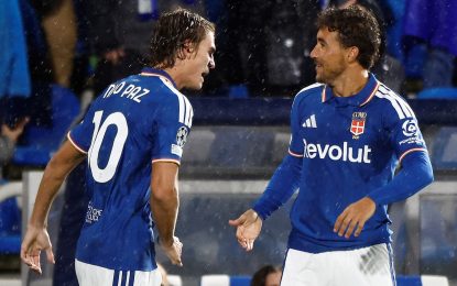 Nico Paz brilló en la Champions: gol, golazo y asistencia en la goleada del Como al Manchester United