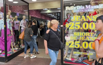 Las ventas por el Día de la Madre cayeron 1,4% y acumulan cinco años seguidos en baja