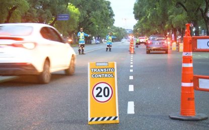 Multas de tránsito en la Ciudad: exceder los 140 km/h puede costar hasta $4.692.320 en octubre