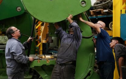 La actividad económica se estancó en agosto y cayó 1,7% interanual