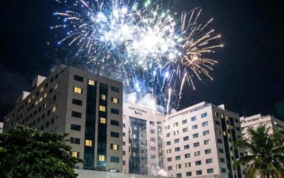 Hinchas de Vasco tiraron pirotecnia frente al hotel de Boca durante la madrugada