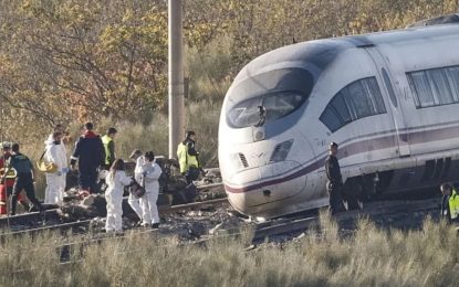 Choque de trenes en Toledo: mantienen 74 muertos y siguen las tareas de identificación