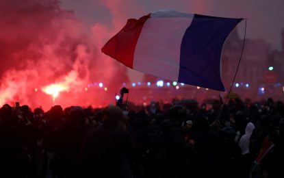 Francia impulsa el retiro de mensajes que convoquen a la violencia antes de nuevas marchas